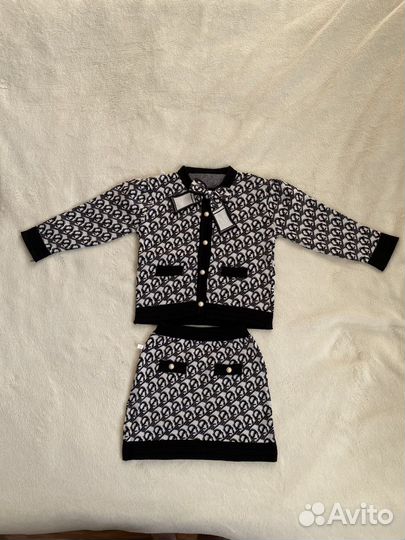 Теплый костюм для девочки