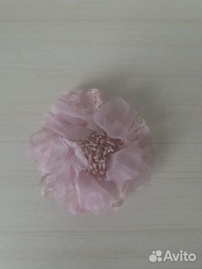 Брошь цветок