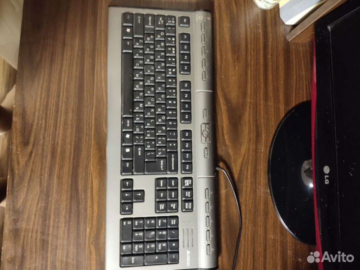 Механическая клавиатура logitech