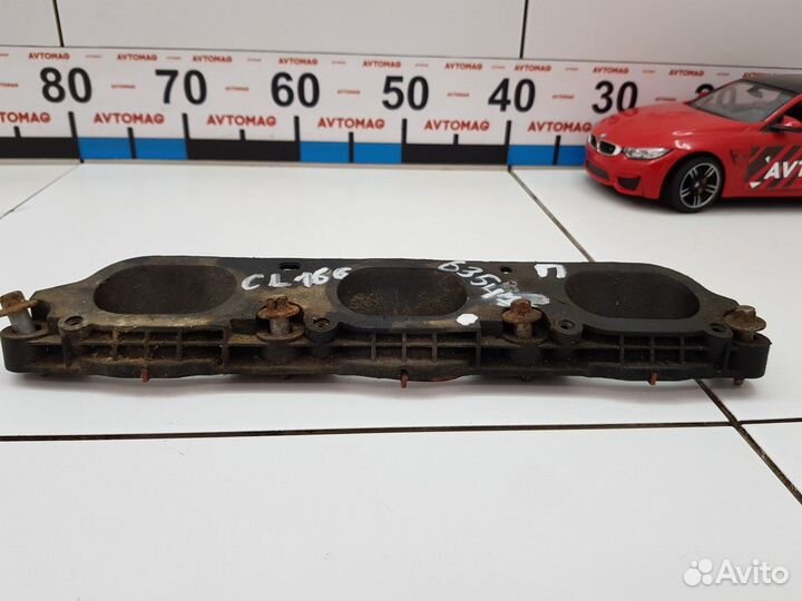 Фланец промежуточный впускного коллектора правый