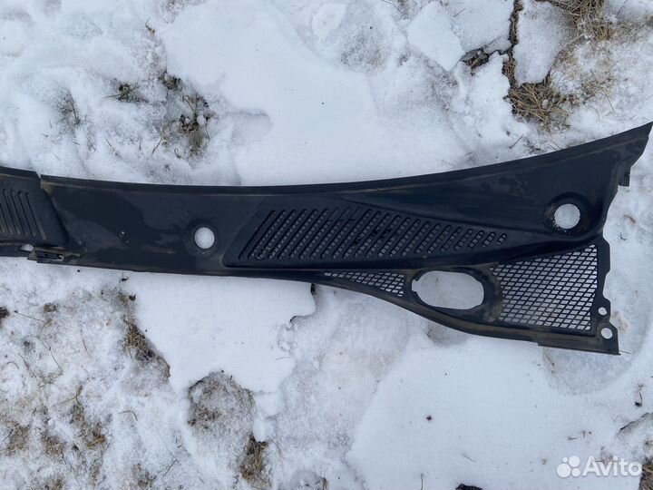 Жабо Renault Symbol