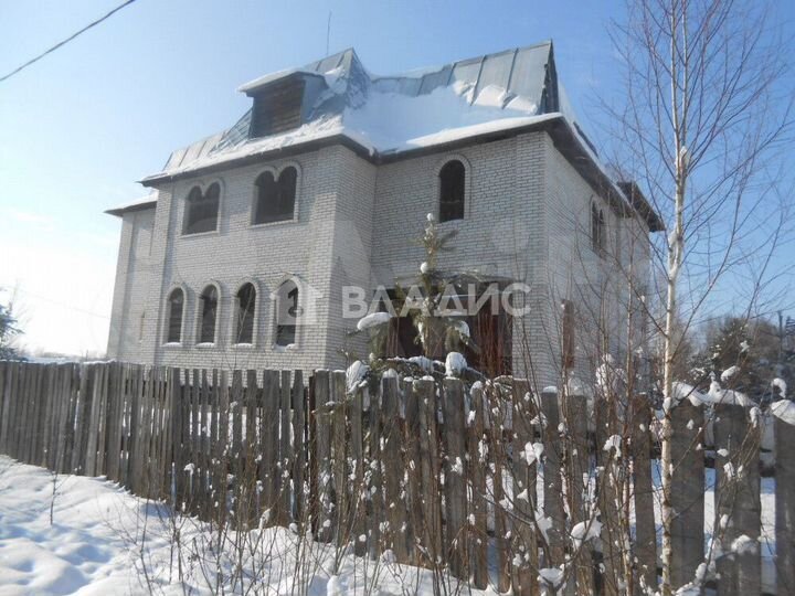 Дом 446 м² на участке 13,2 сот.