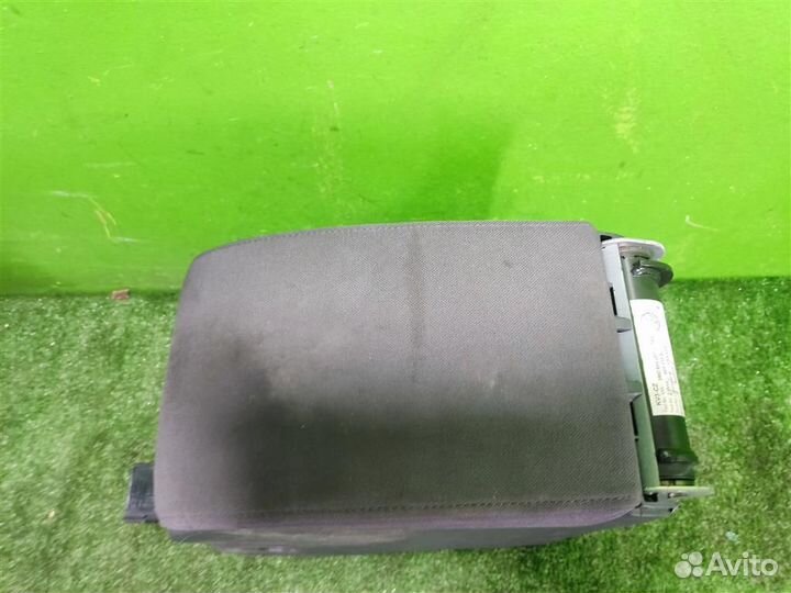 Подлокотник volkswagen Golf Plus 2008