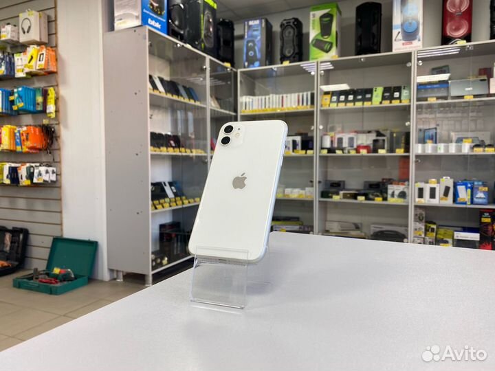 iPhone 11, 128 ГБ