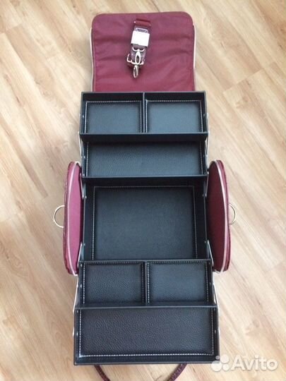 Кейс для макияжа, маникюра, парикмахера