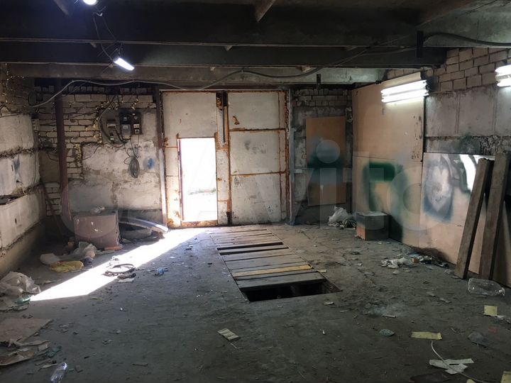 Гараж, > 30 м²