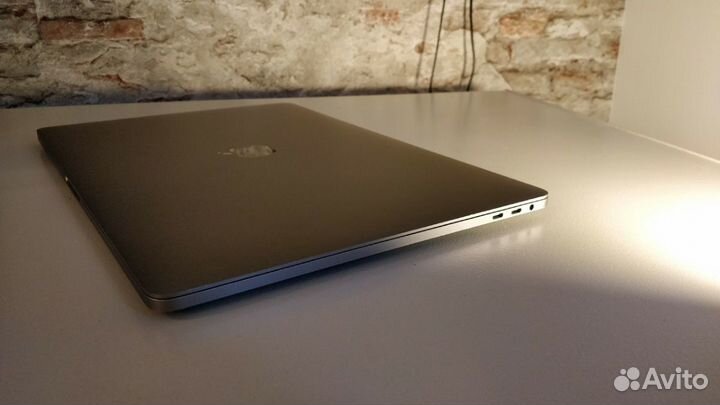 Apple MacBook Pro 15 inch (2017)