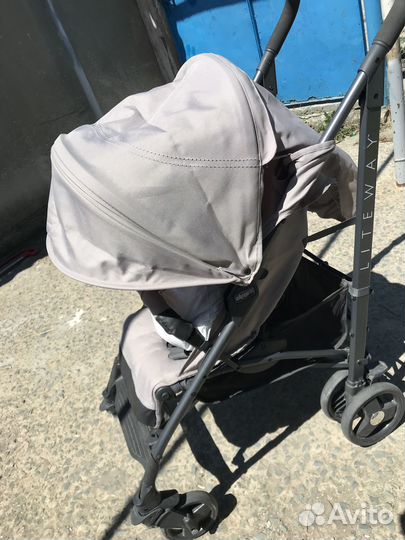 Прогулочная коляска chicco