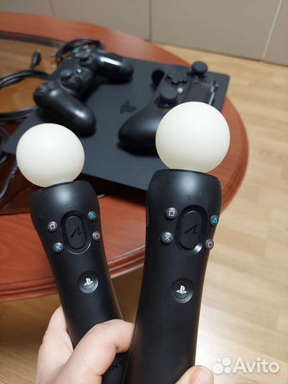PlayStation 4 1Tb + шлем Sony PlayStation VR1