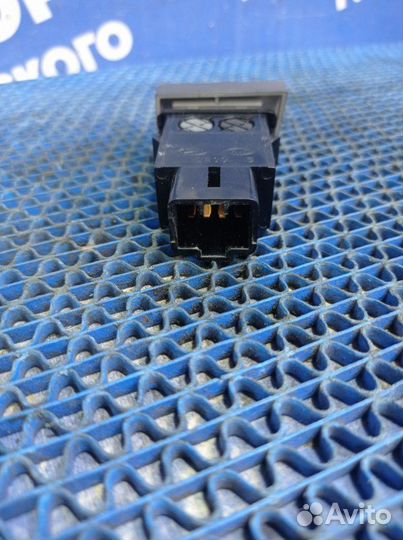 Кнопка обогрева заднего стекла Hyundai Accent