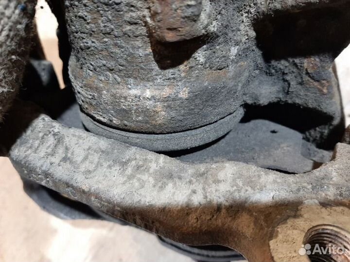 Суппорт передний правый Skoda Octavia A7 liftback