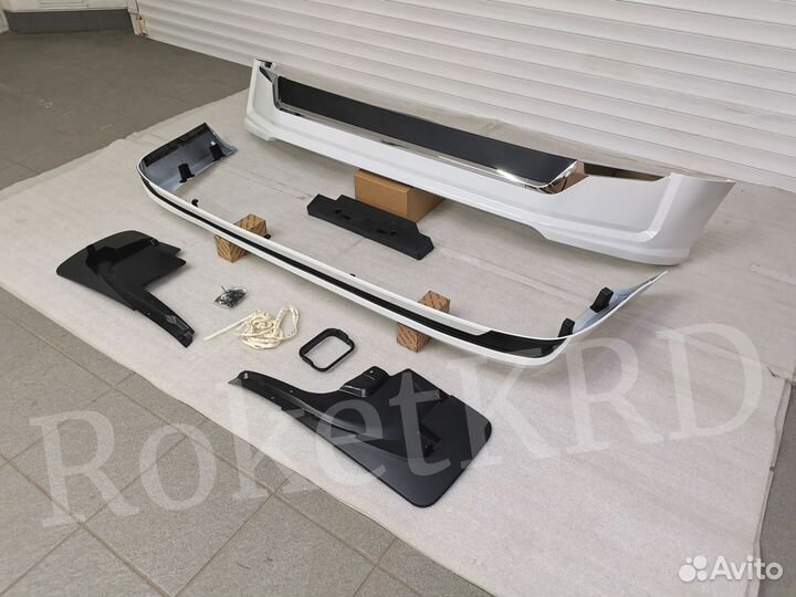 Обвес Toyota Land Cruiser 200 Executive Lounge R74