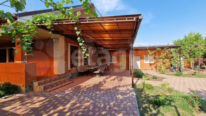 Дом 165,4 м² на участке 8 сот.