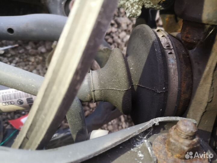 Редуктор на Audi A6 4B BES