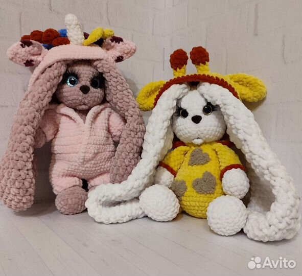 Зайка вязаный