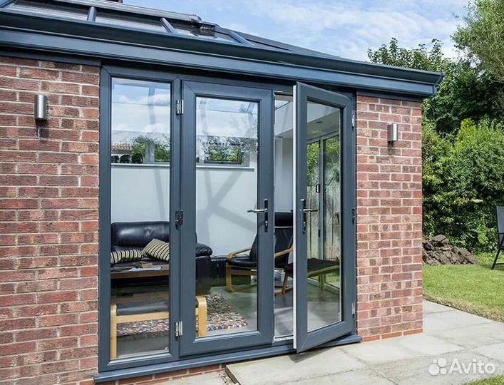 Пластиковые двери