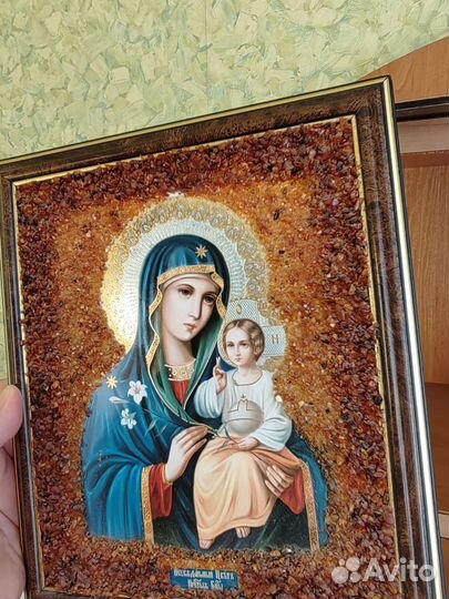 Икона в янтаре