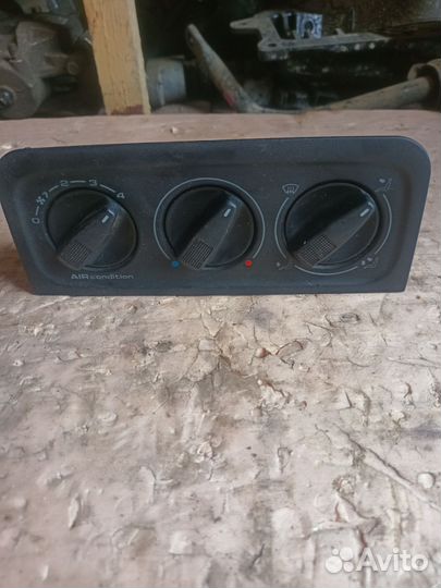 Переключатель отопителя Volkswagen Caddy, 1997