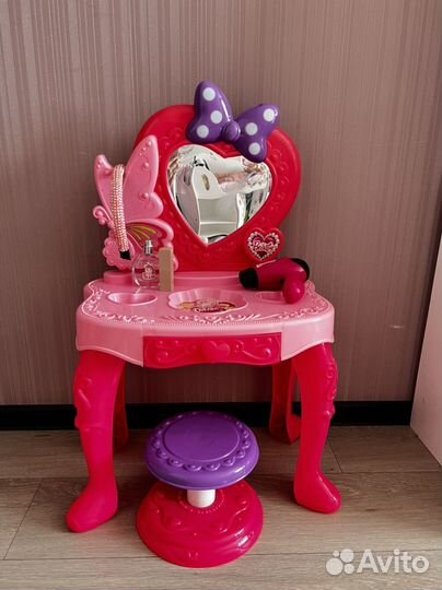Туалетный столик для девочки
