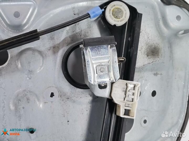 Стеклоподъемник передний левый Volkswagen Passat