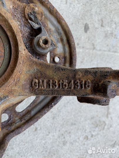 Поворотный кулак правый Opel Corsa C