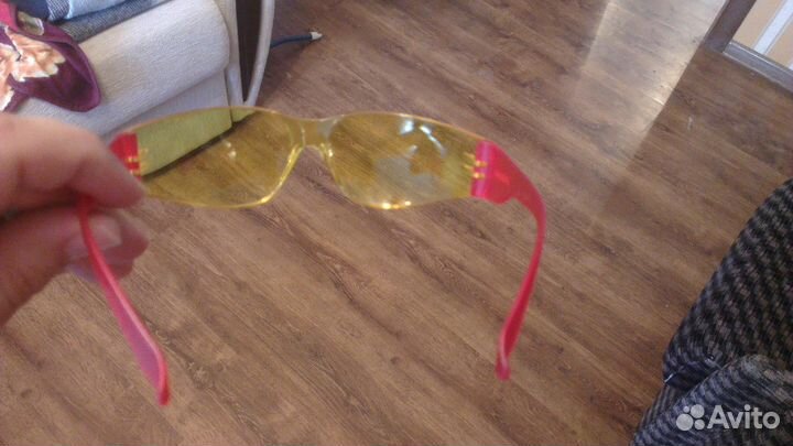 Новые защитные очки