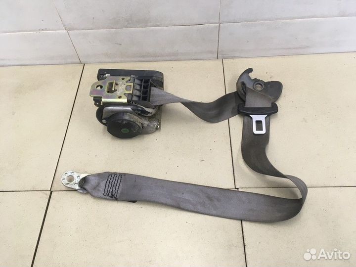 Ремень безопасности с пиропатроном Passat B5 1996