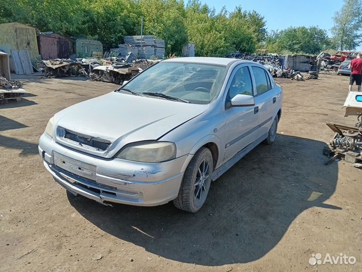Задняя левая обшивка двери opel astra-G