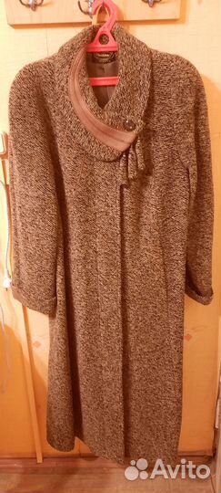 Продам женское осеннее пальто