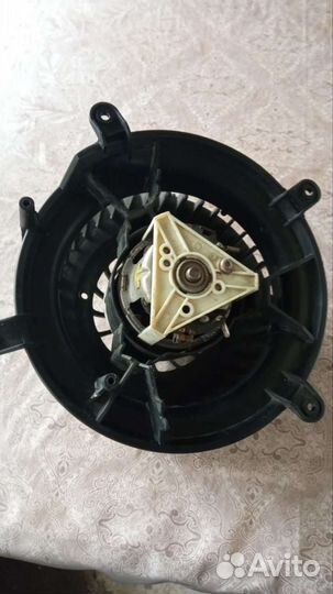 Мотор печки Mercedes 210