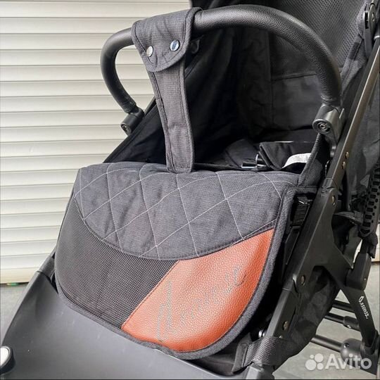 Детская прогулочная коляска