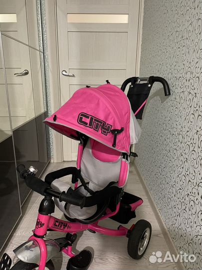 Детский велосипед с ручкой