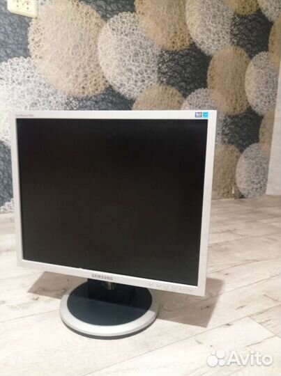 Монитор samsung