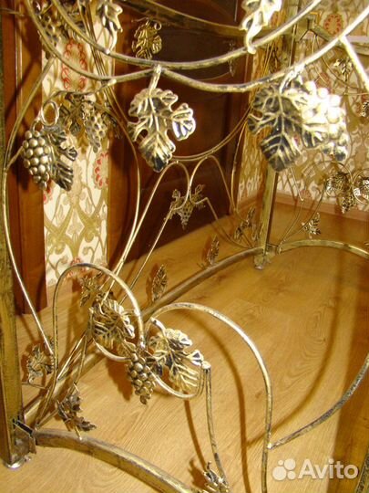 Стол интерьерный