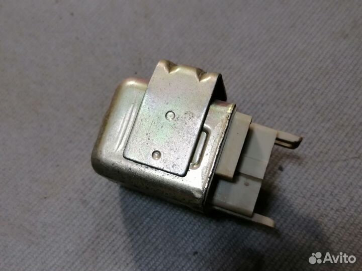 Реле стеклоочист. 85941-95700 Toyota Lite Ace 1989