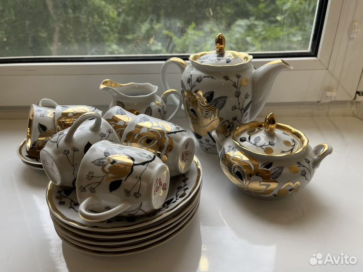 Кофейный сервиз. Золотая роза