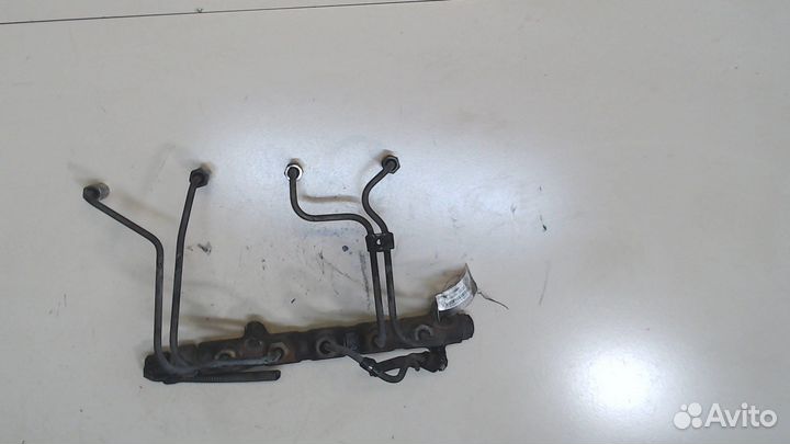 Рампа топливная Toyota Corolla Verso, 2002