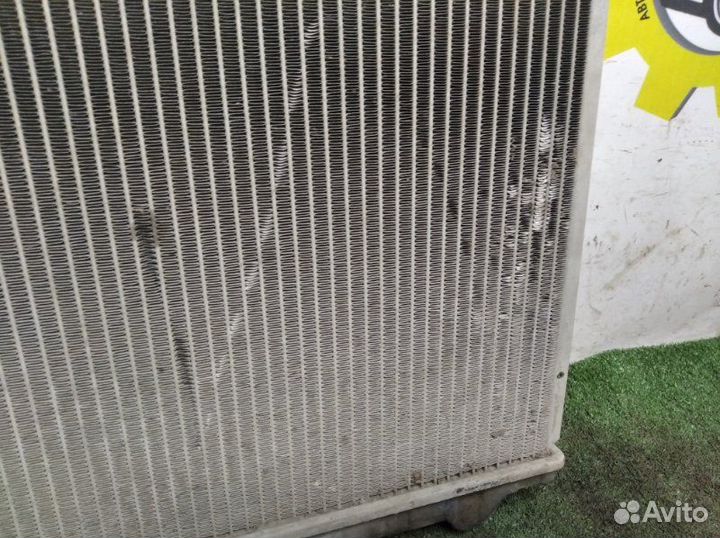 Радиатор охлаждения Nissan Serena минивен CD20 2.0