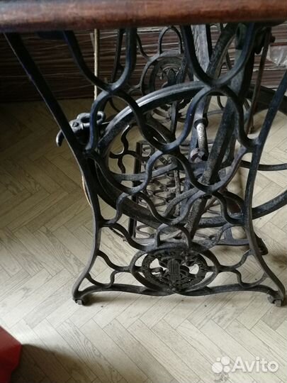 Швейная машинка зингер ножная