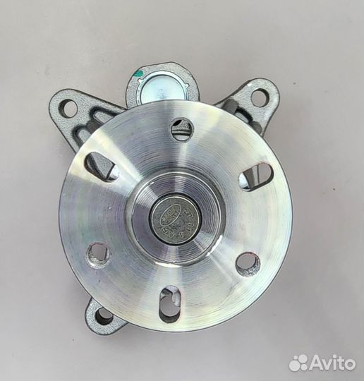 Помпа водяная LR033993 3.0 5.0