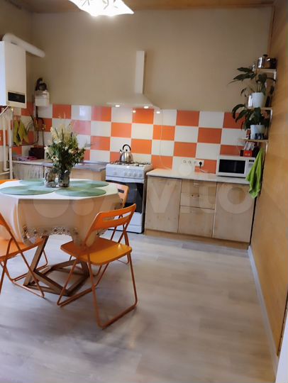 Дом 172 м² на участке 5 сот.