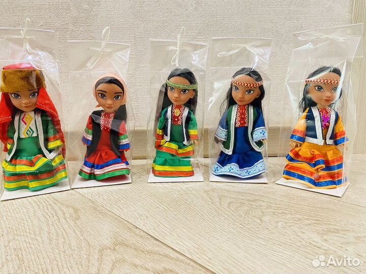 Кукла 15см в национальном костюме