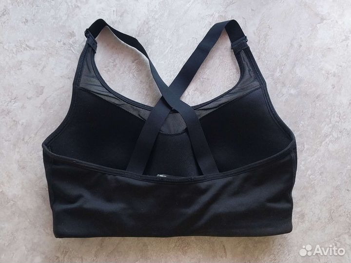 Спортивный топ asics новый