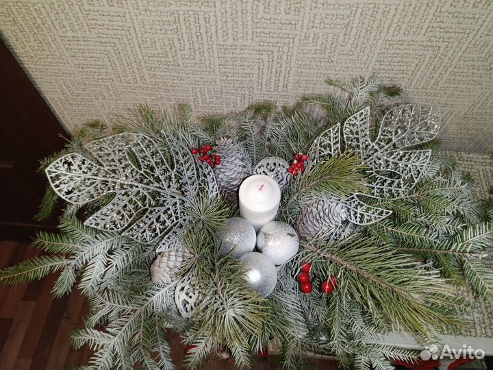 Новогодния композиция на стол. Из живой хвои