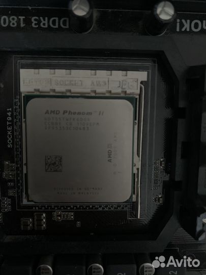 Материнская плата с процессором и памятью