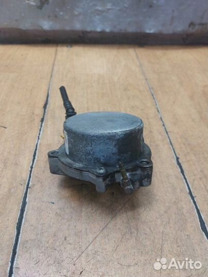 Вакуумный насос Opel Zafira B Z19DT 2006