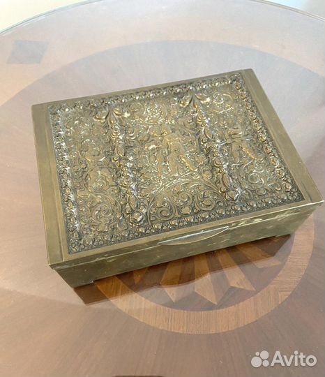 Шкатулка латунь винтаж путти Испания