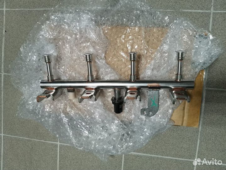 Топливная рампа Jaguar Land Rover