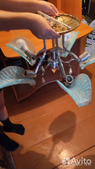 Люстра для зала