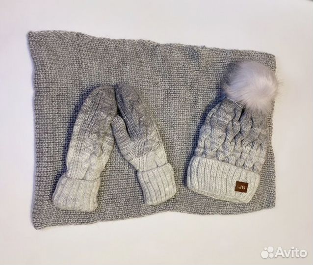 Вязанный комплект:шапка,снуд,варежки